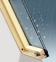 Dachfenster mit lebenslanger Garantie gegen Zerstörung des Standardfenster-Scheibenpaketes durch Hagel